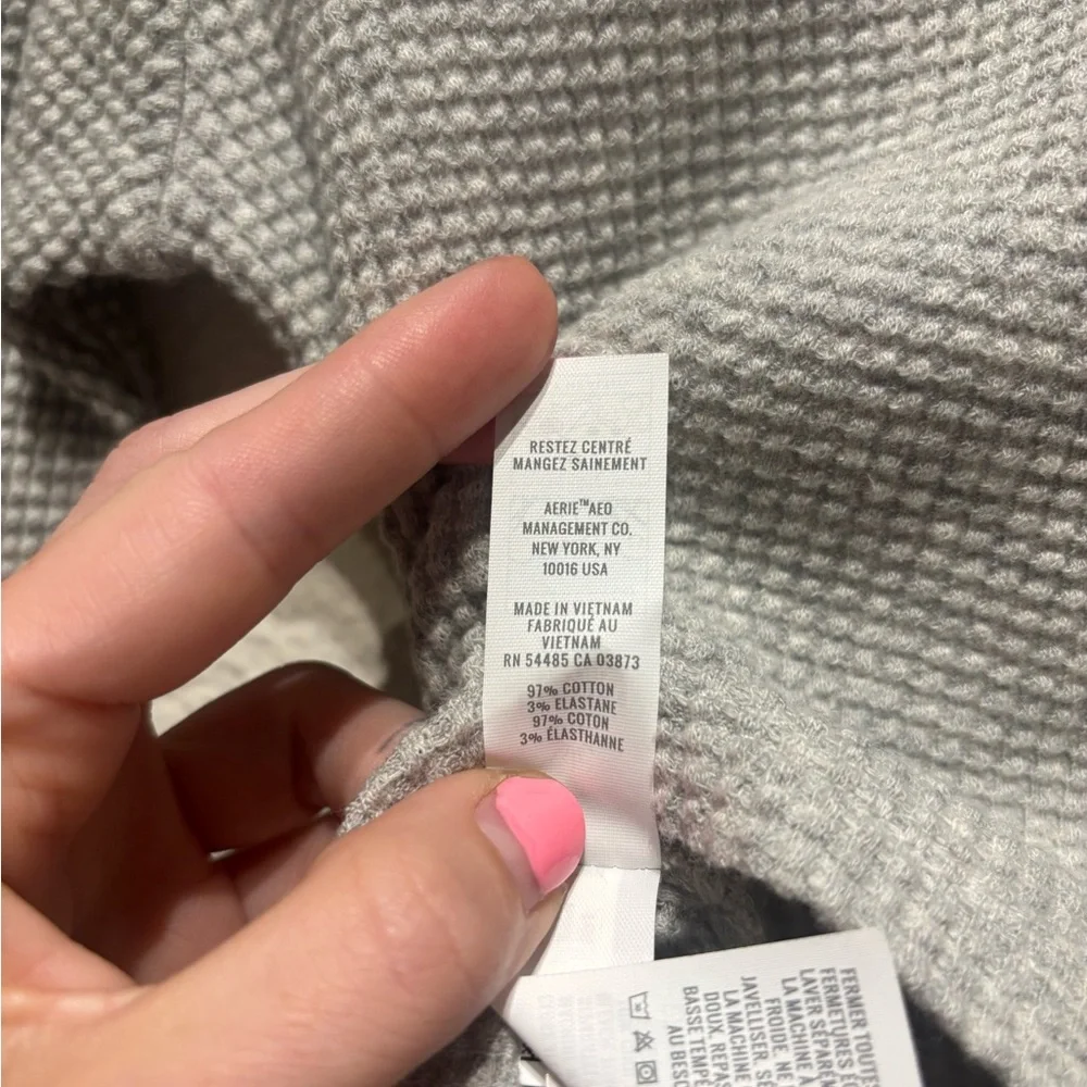 Aerie Heather Gray Button-Up Crop Top - Picture 4 of 4